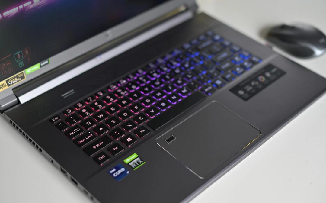 Acer Predator Triton 500 SE 016