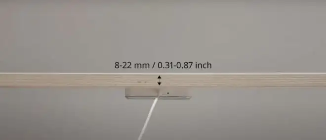 Z tym urządzeniem od Ikei zmienisz dowolny blat w bezprzewodową ładowarkę