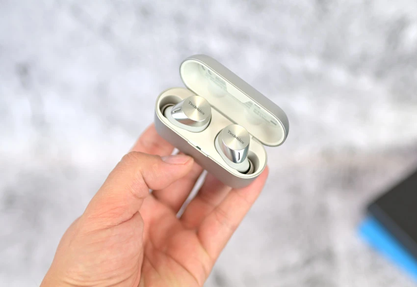 Technics EAH-AZ60 04