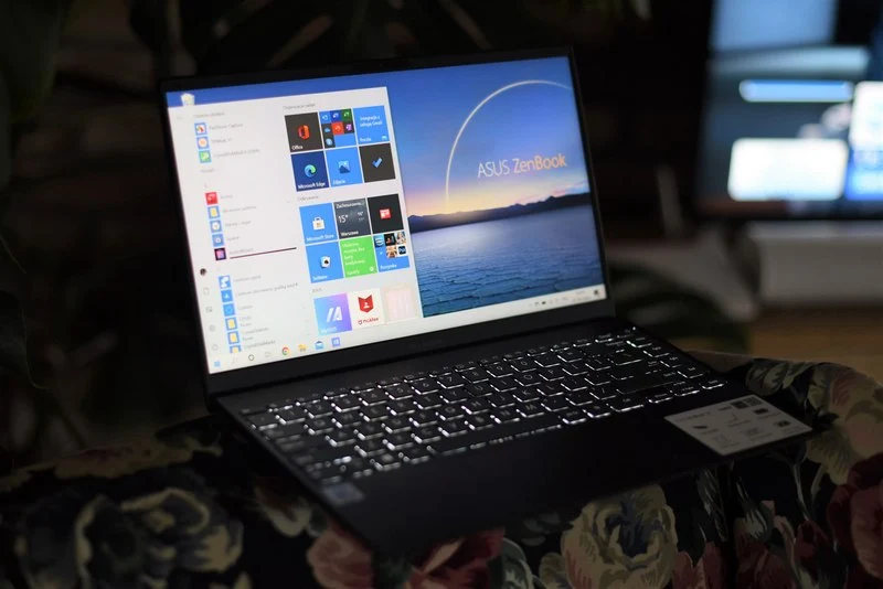 ASUS ZenBook 14 UX425J 17