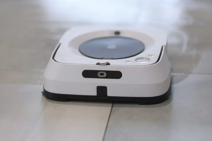 Braava Jet M6. Test robota do mycia podłóg od iRobot