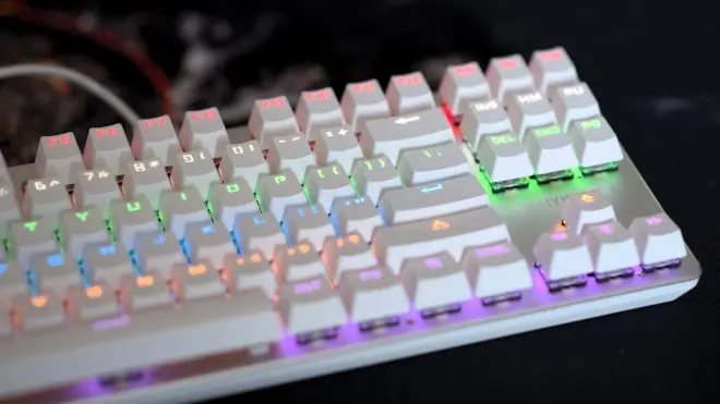 Hykker X Range – test mechanicznej klawiatury z Biedronki