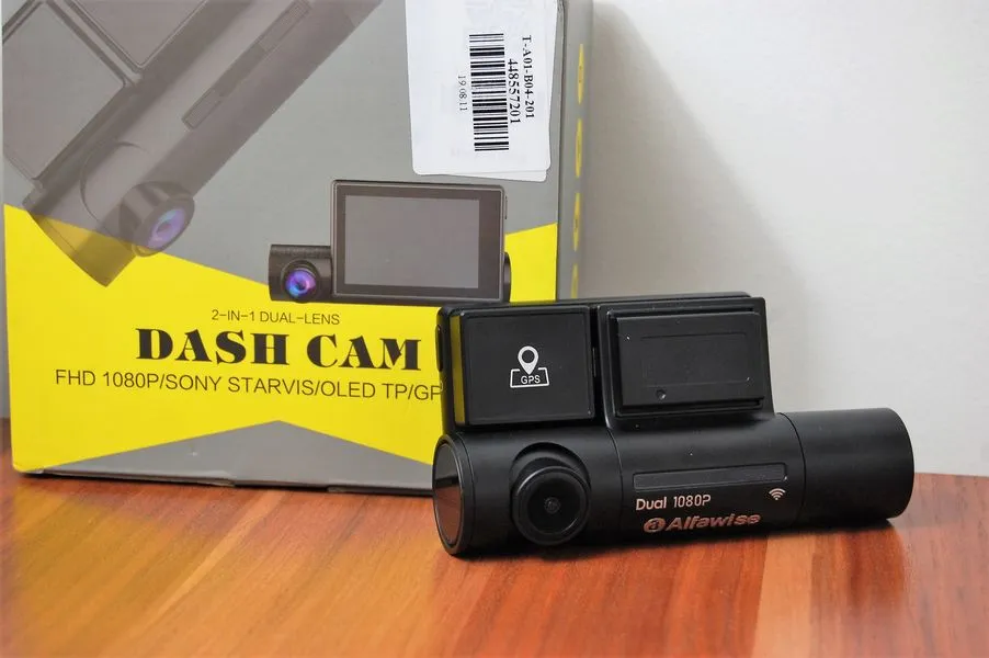 Test Aflawise LS02 z dwoma obiektywami. Kamerka samochodowa, która widzi wszystko
