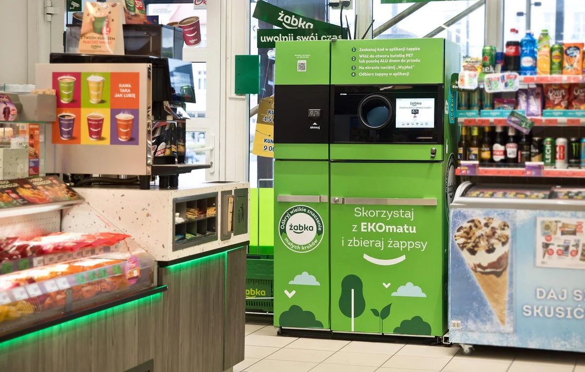 Żabka skupuje plastikowe butelki. Ruszają EKOmaty