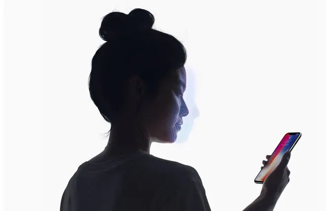 Masz iPhone X? W tym banku zalogujesz się za pomocą Face ID