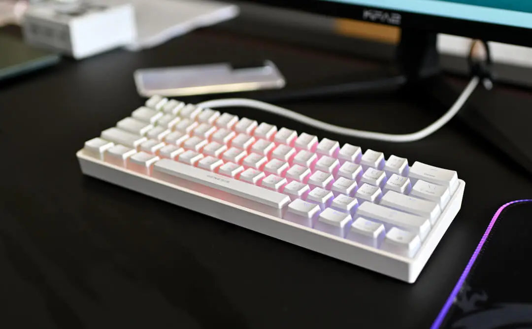 Test turniejowej klawiatury Genesis Thor 660 RGB. Mikrus o wielu zastosowaniach