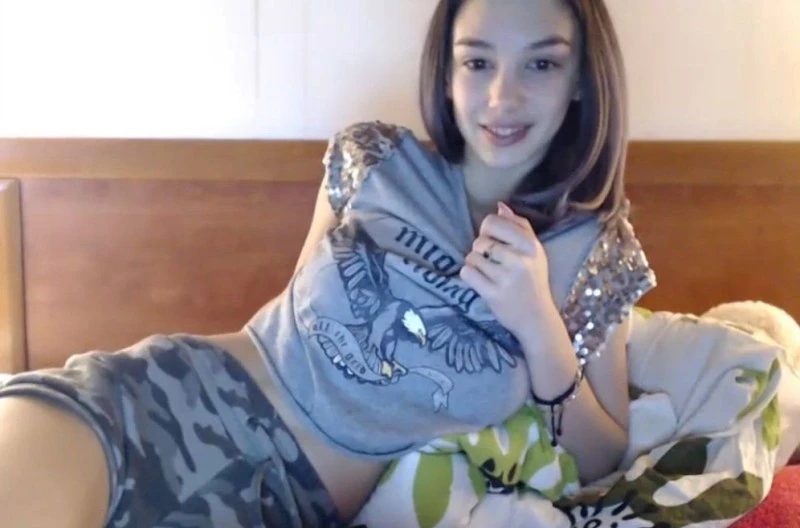 Prywatne dane tysięcy kobiet z seks-kamerek wyciekły do sieci