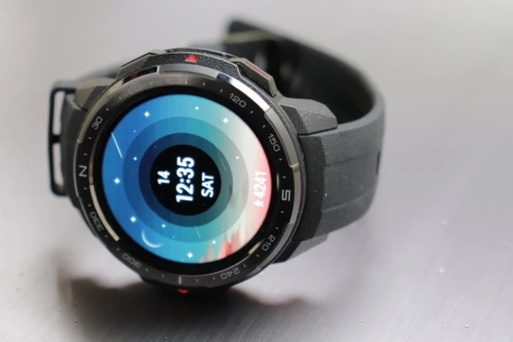 Test Honor Watch GS Pro: smartwatch dla aktywnych z potężną baterią