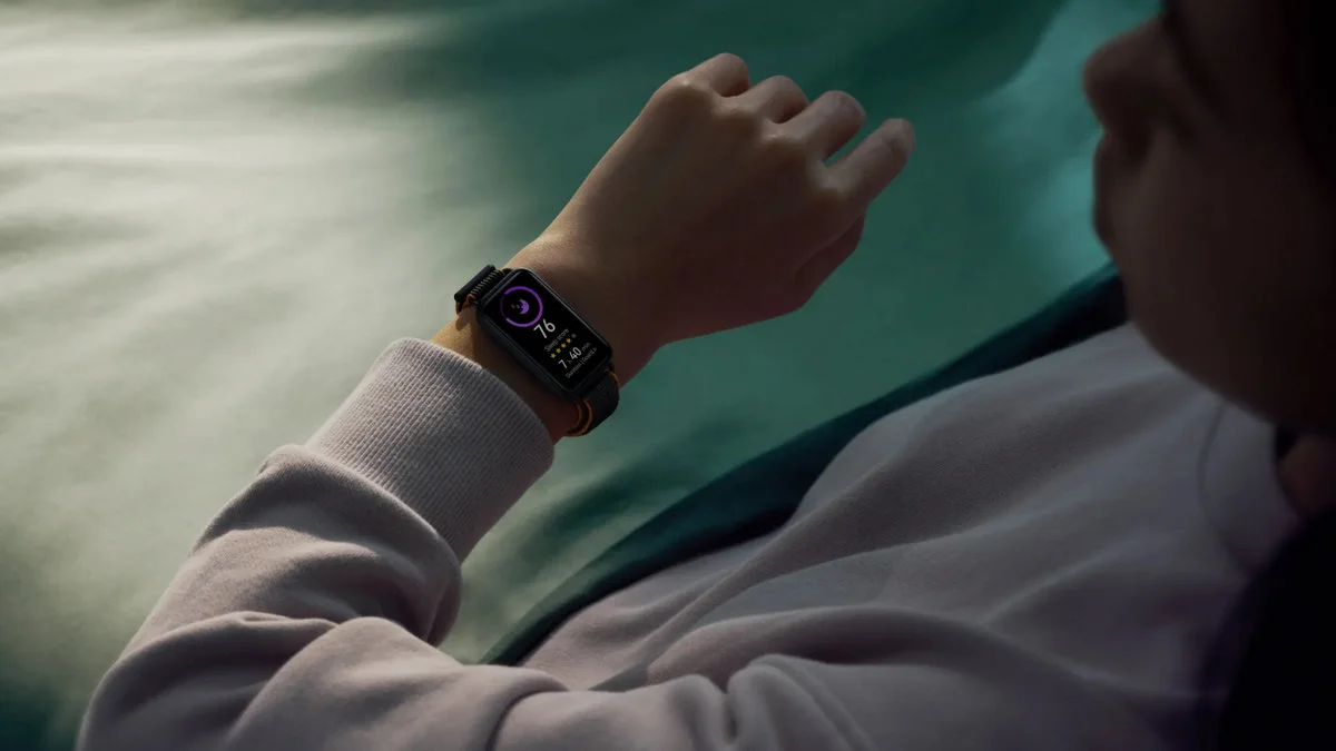 Niedroga inteligentna opaska Huawei Band 8 dostępna w Polsce