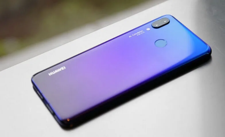 Huawei Nova 3 trafi do sprzedaży w Polsce. Mocna specyfikacja i wysoka cena