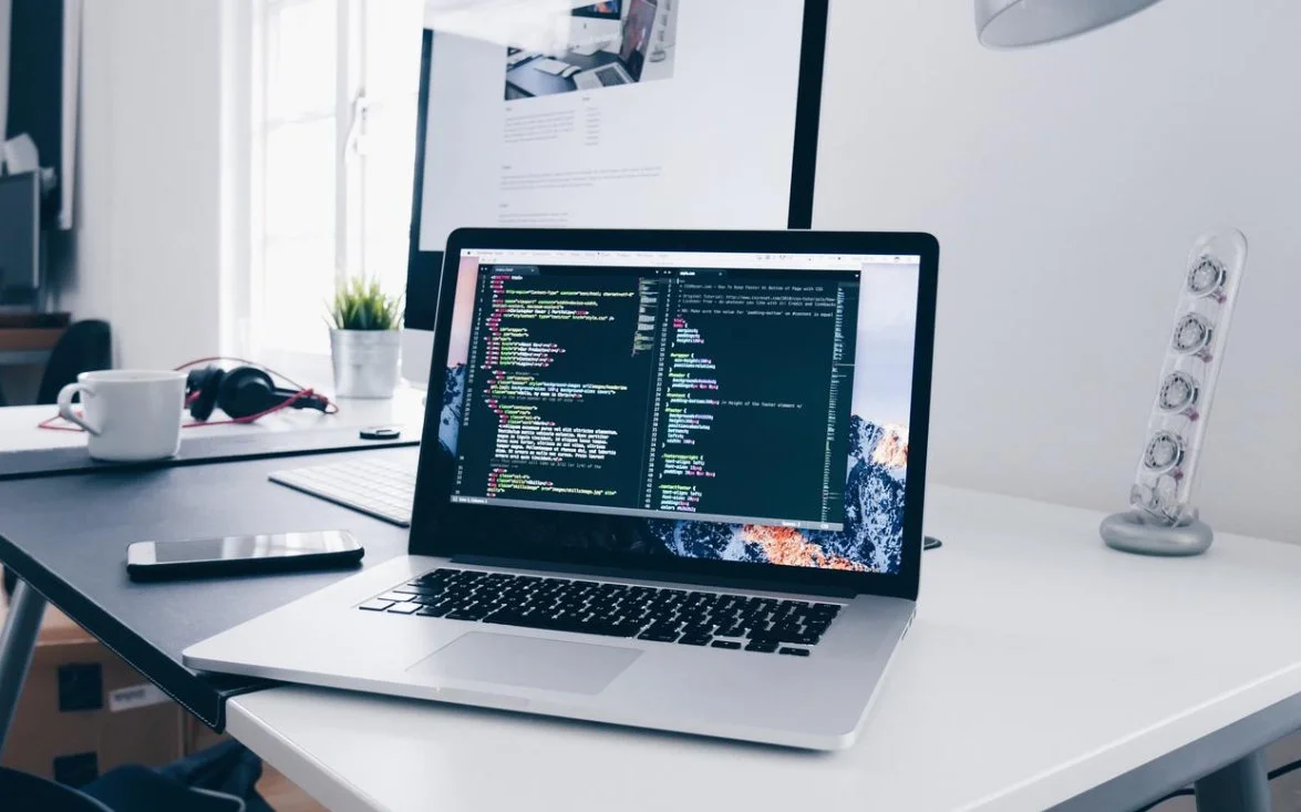 I kwartał 2022 w IT. Wzrost liczby ofert pracy, zarobki do 21 tys. zł netto