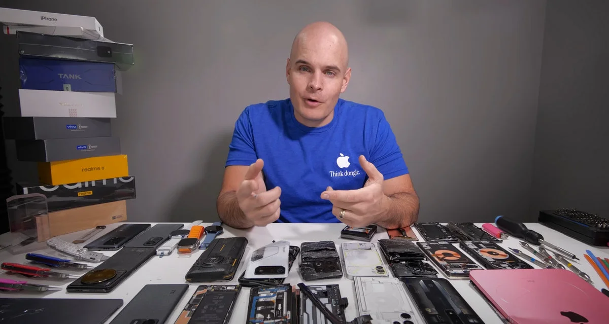Popularny YouTuber pokazał najbardziej trwałe (i dające się naprawić) smartfony 2022 roku