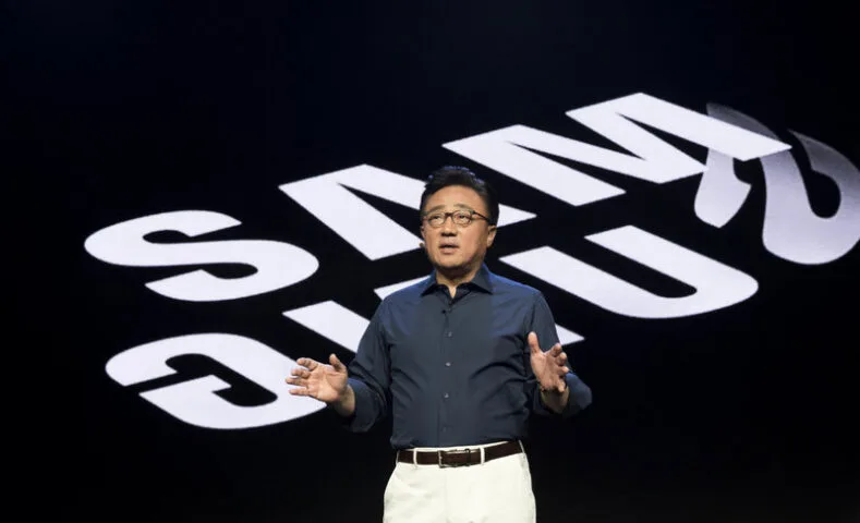 Samsung zaprezentował składany wyświetlacz Infinity Flex wraz z interfejsem One UI