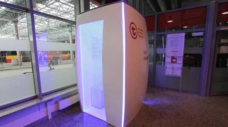 Na stacji metra w Warszawie stanęła automatyczna przychodnia. Badania są darmowe