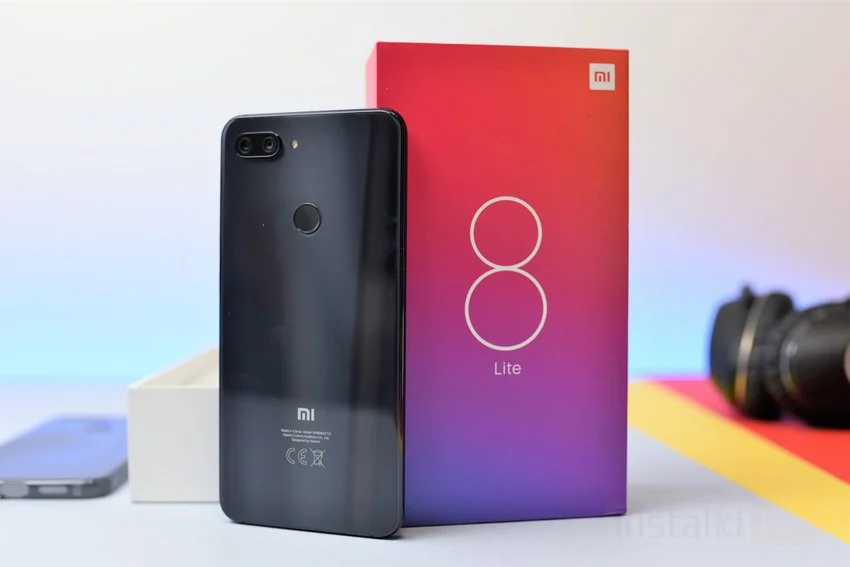 Deal dnia: Xiaomi Mi 8 Lite w atrakcyjnej cenie