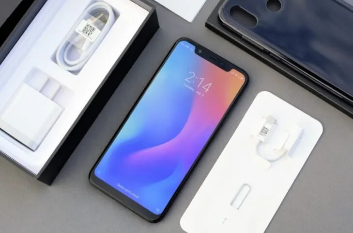 Polujesz na Xiaomi Mi 8? Lepiej się pośpiesz, tak tanio jeszcze nie było