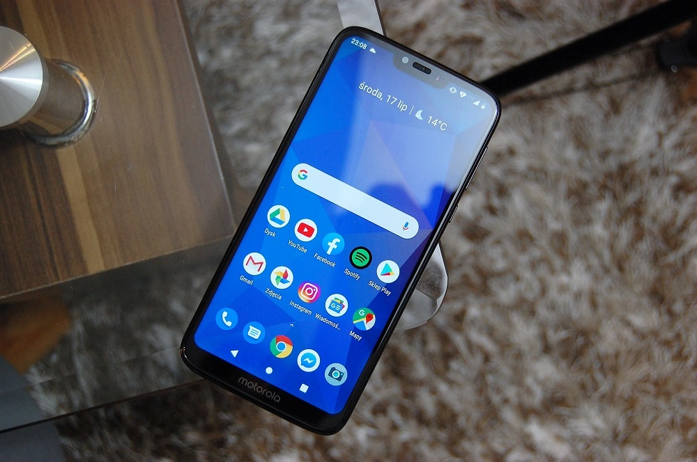 Bateria, która rozpieszcza. Recenzja Moto G7 Power