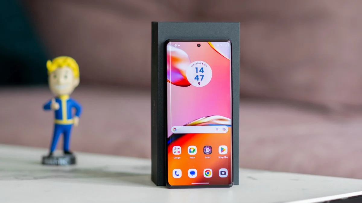 Motorola Edge 40 Pro debiutuje w Polsce. Flagowiec stawiający na design i wydajność