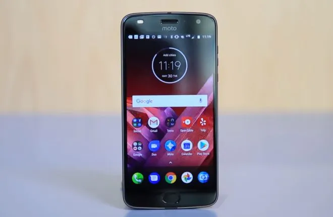 Moto Z2 Play już oficjalnie. Zaprezentowano też nowe moduły!