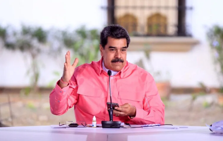 Facebook blokuje profil prezydenta Wenezueli. W tle „cudowny” lek przeciwko koronawirusowi