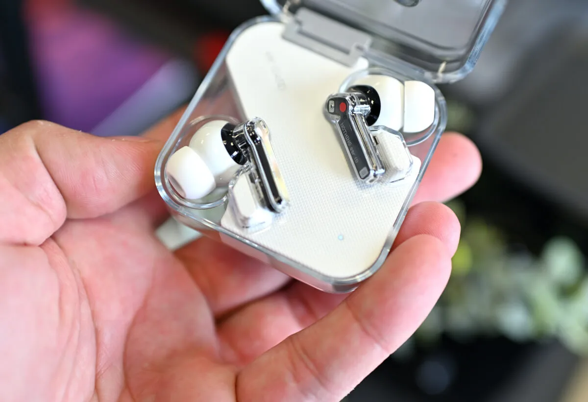 Nothing Ear (1) z ANC – test słuchawek o niecodziennym designie