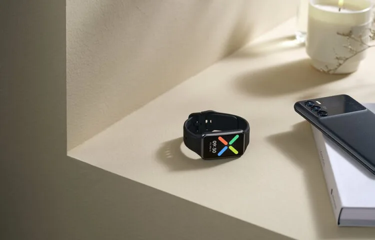 Debiutuje OPPO Watch Free – niedrogi smartwatch monitorujący sen i nie tylko