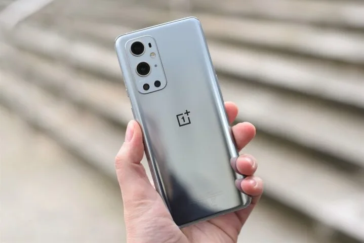 OnePlus 9 Pro – pierwsze wrażenia. Flagowiec z niewiarygodnym ładowaniem