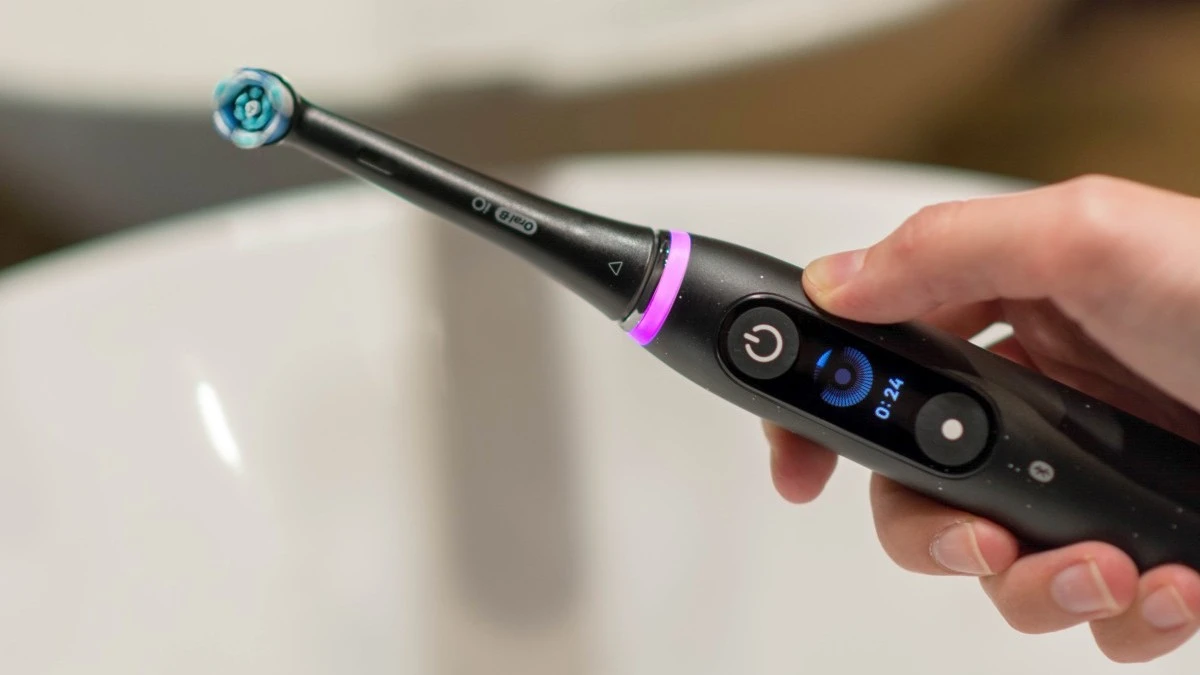 Oral-B iO 10 – recenzja. Szczoteczka elektryczna z najwyższej półki