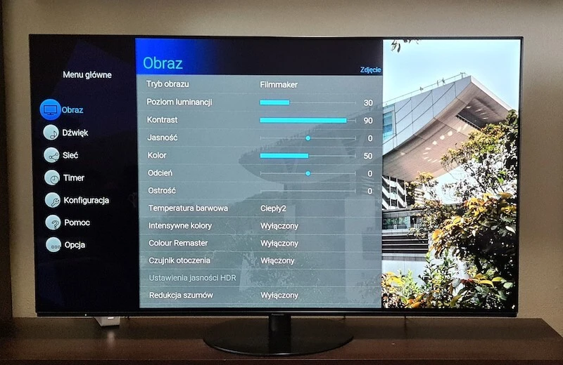 Panasonic_OLED_HZ1000E