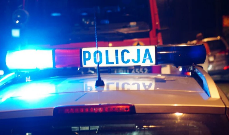 Radiowozy i karetki w Polsce będą mogły przejmować sygnał w radiach samochodowych