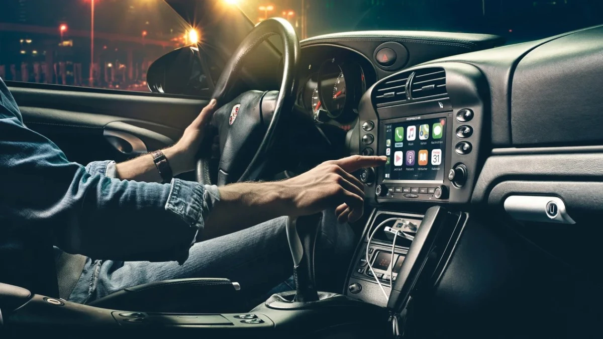 To mi się podoba. Porsche oferuje nowoczesne multimedia dla starych samochodów