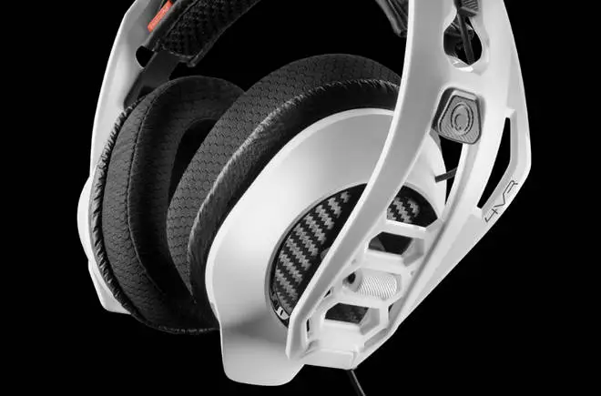 Plantronics zapowiada nowe serie słuchawek dla konsol Xbox One i PS4