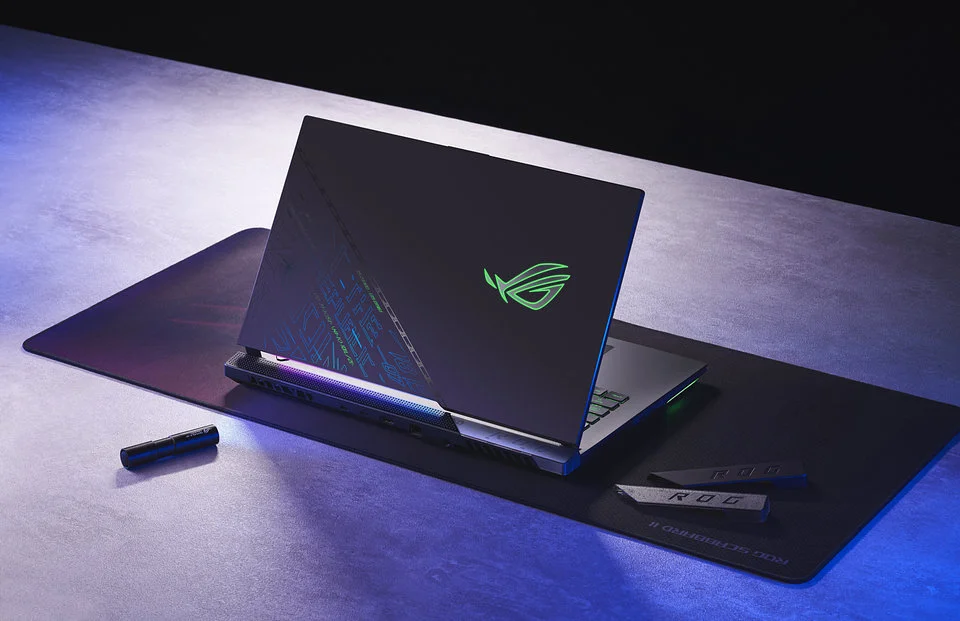 Nowe laptopy gamingowe ROG Strix i ROG Flow od ASUS Republic of Gamers