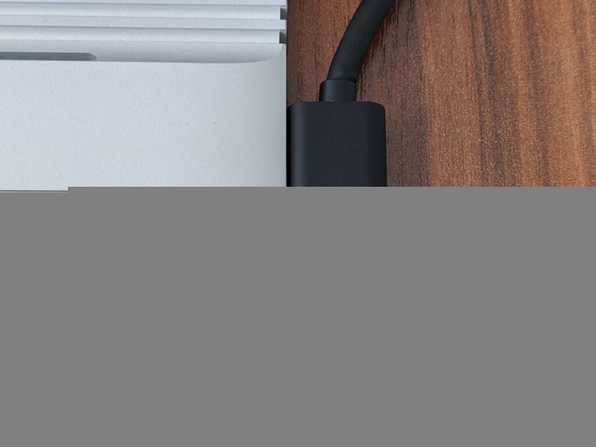 SurfaceBook01 140556 Średni