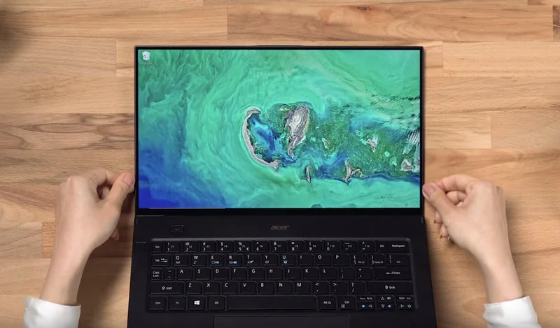 Nowy Acer Swift 7 waży zaledwie 890 gramów i ma niezwykle wąskie ramki (CES 2019)