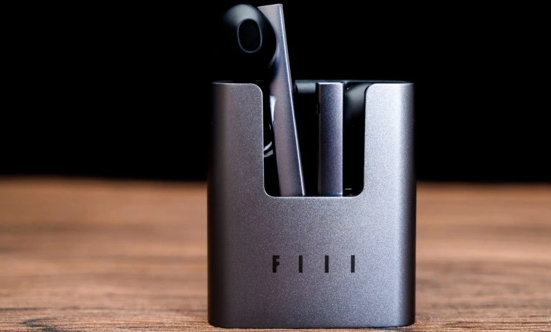 Nowe słuchawki Xiaomi FIIL CC są „lepsze niż AirPodsy”