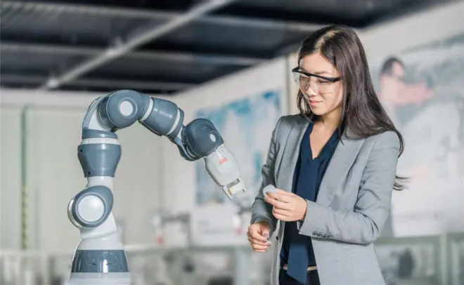 Roboty zaczynają budować roboty. Przyszłość na naszych oczach