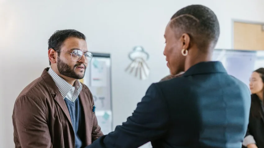 Właściciel tej firmy zwolnił 90% pracowników i zastąpił ich chatbotem