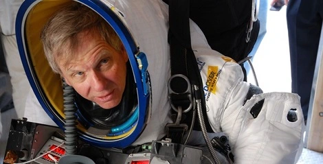 Wiceprezes Google pobił rekord Felixa Baumgartnera! (wideo)