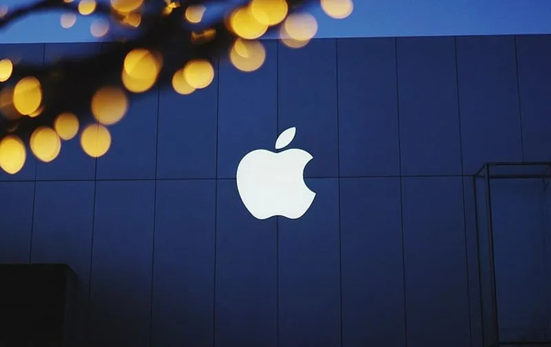 Apple chce bezprzewodowo ładować elektryczne samochody