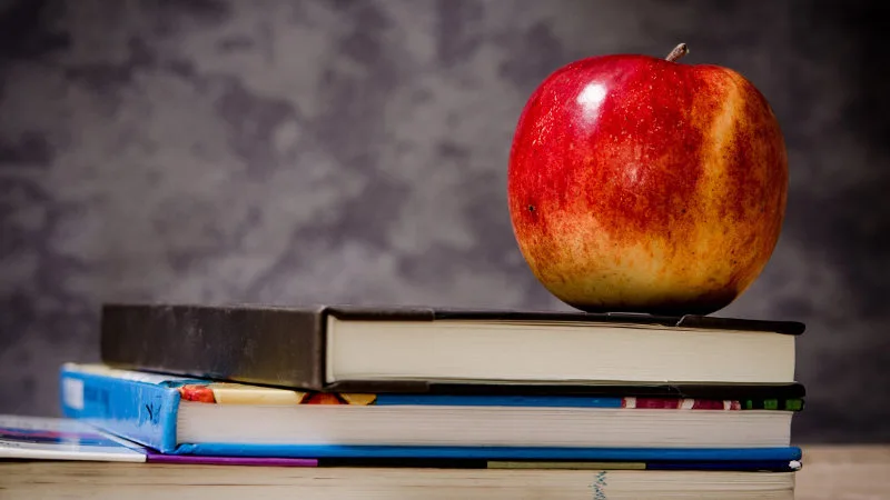 Apple będzie finansować edukację czternastolatka, który odkrył błąd w Face Time