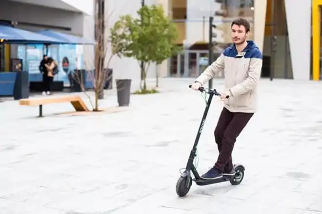 Archos zaprezentował elektryczną hulajnogę z… Androidem