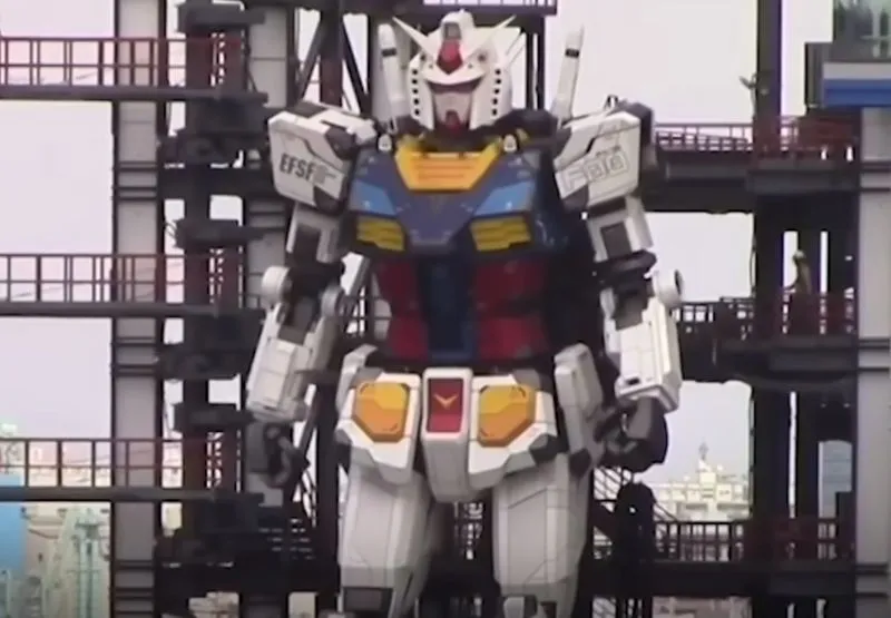 Ten ogromny 18-metrowy robot z Japonii porusza się z gracją baletnicy (wideo)