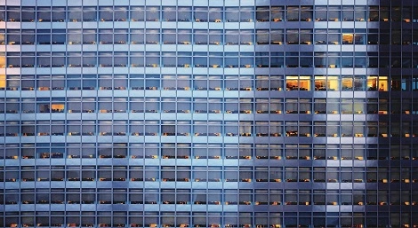 A czy ty wyłączasz komputer na noc? 1/6 firm w Polsce tego nie robi