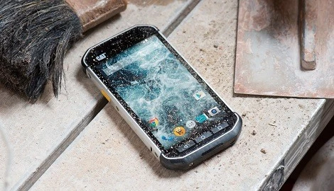 Cat stawia na wytrzymałość. Te telefony możesz zabrać dosłownie wszędzie