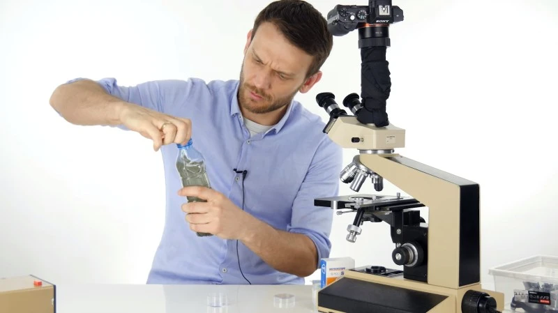 Co żyje w kropli wody? Polak odpowiedział na to pytanie (wideo)