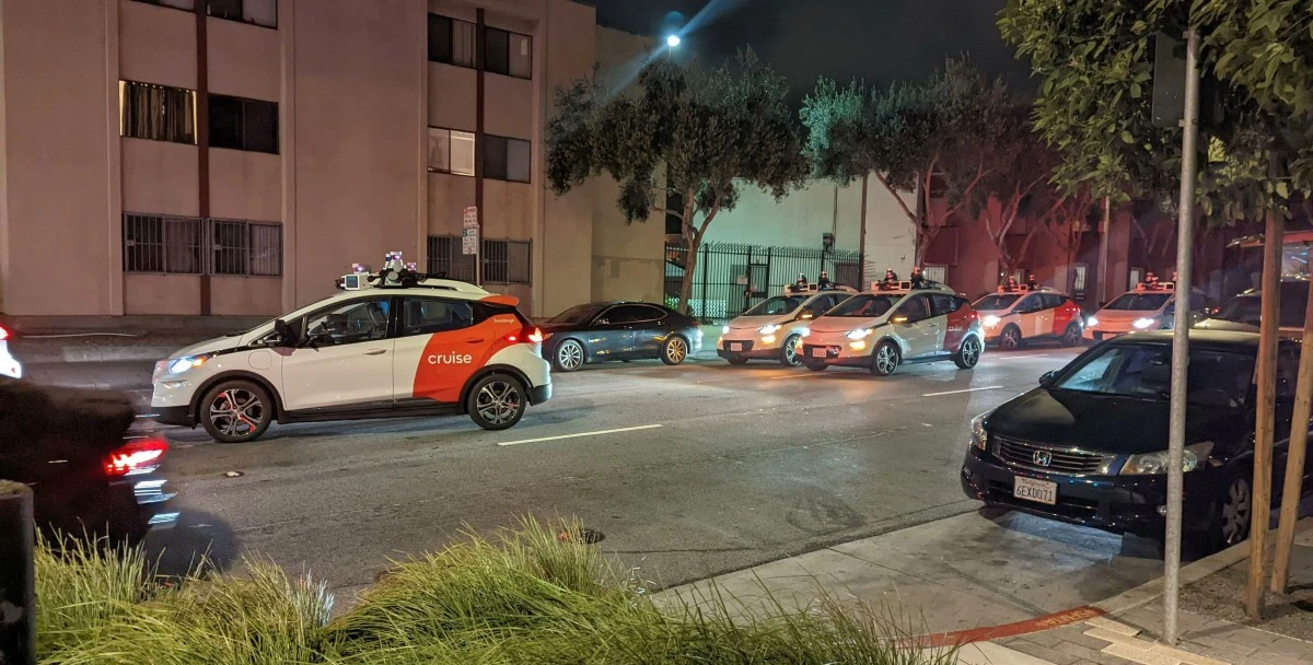 Bunt maszyn. Autonomiczne samochody zablokowały San Francisco