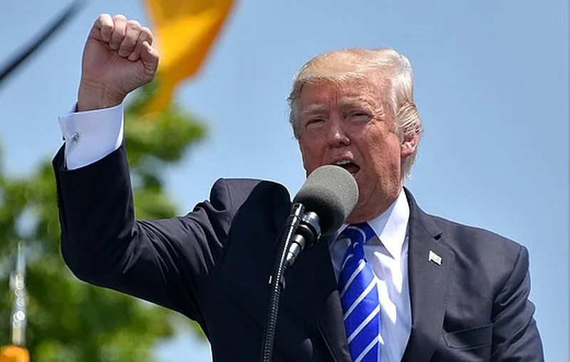 Donald Trump: „to gry i internet powodują agresję u ludzi.” A może to politycy?