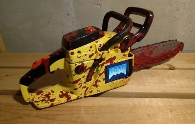 Doom II uruchomiony na pile łańcuchowej