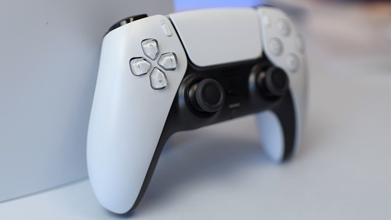 DualSense sprawia coraz większe problemy. Użytkownicy narzekają na kontroler